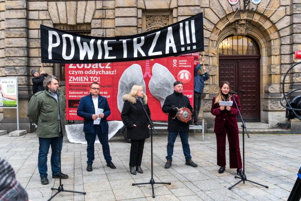 Smogowe płuca pokazują czym oddychamy