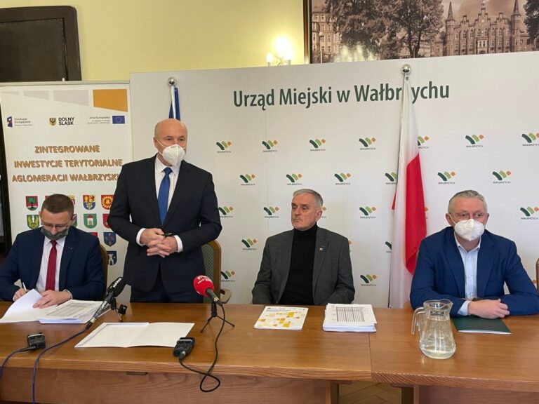 Ponad 4,5 mln zł na dofinansowanie projektu „Budowa strefy aktywności gospodarczej w Czarnym Borze”