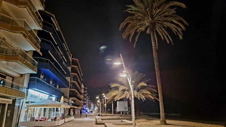 Mieszkasz poza granicami Polski i starasz się o emeryturę za lata przepracowane w kraju? Nie musisz się martwić o to, gdzie będą przelewane pieniądze. ZUS przekaże je na konto bankowe w kraju, w którym mieszkasz.