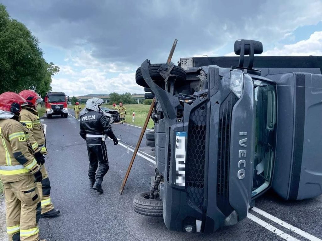 Uwaga! Wypadek w Ptaszkowie.