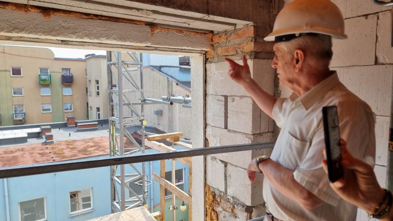 Towarzystwo Budownictwa Społecznego „TBS” spółka z o.o. w Kamiennej Górze na rynku od blisko 30 lat! Pamiętacie przekazanie mieszkańcom pierwszego budynku w Kamiennej Górze?