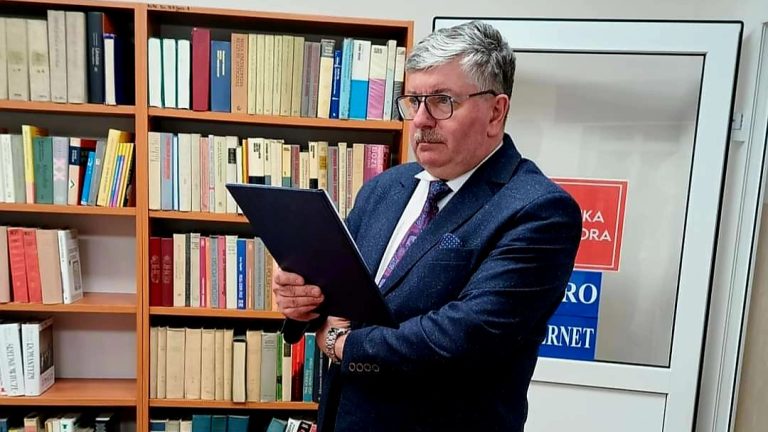 Kamienna Góra ma sekretarza miasta. Został nim Mariusz Pawlak, były zastępca burmistrza Mieroszowa, Andrzeja Lipińskiego.