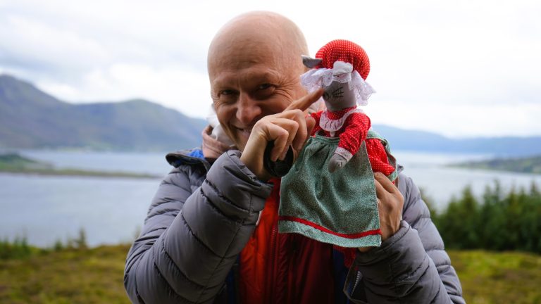 Kamienna Góra: Słowiński chce kulturalnie zbudzić miasto, a Dańczak ma odwołać klątwę na dyrektorów CK.