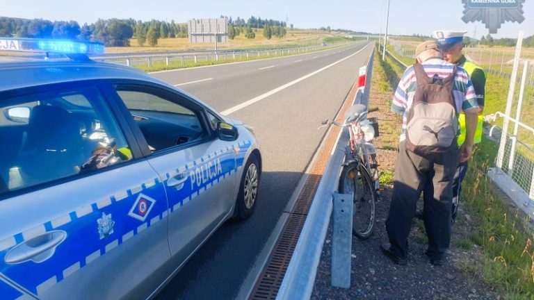 Nie wiedział, że to zabronione. Rowerem jechał drogą S3.