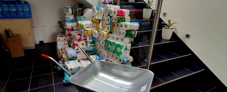 Zbierają dla pogorzelców i powodzian.