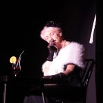 Popołudnie w klimacie literatury i teatru. „Tuwim niejedno ma imię” na scenie w Lubawce