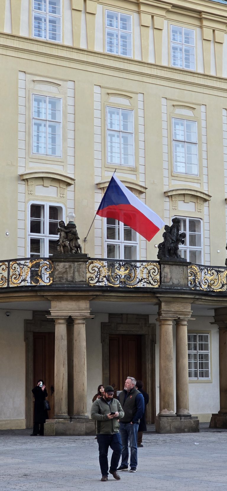 Coraz bliżej szybkiego połączenia z Pragą. Czesi budują ostatni odcinek D11 do granicy z Polską
