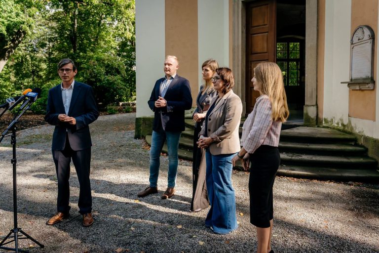 Odnaleziono szczątki Hochbergów. Głowa rodu: „Wspaniale byłoby zobaczyć ich spoczywających w Książu”