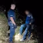 84-latek odnaleziony w lesie w Sosnówce. Kluczową rolę odegrał zegarek z GPS